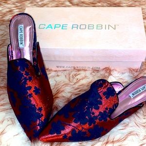 CAPE ROBBIN slides